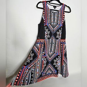 Fun and flattering summer dress with front zipper